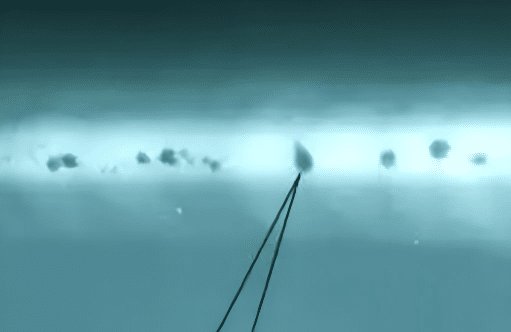 Comparison Atlas of Welding Defects and Non-Destructive Testing Images 27 斜针状气孔